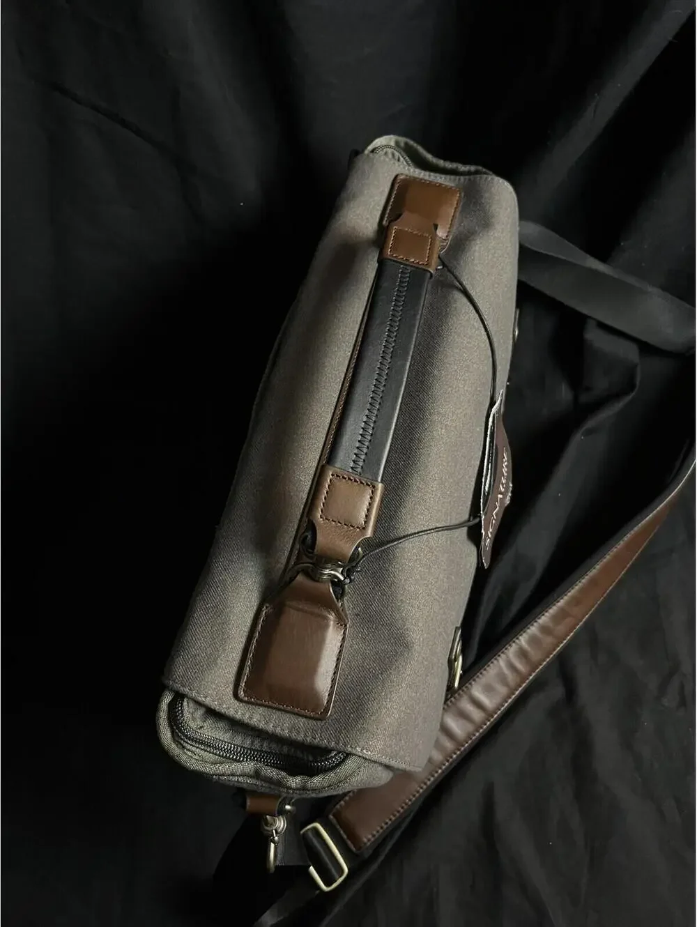 NWT Think Tank Photo Signature 13 Shoulder Bag Dusty Olive Camera Leather